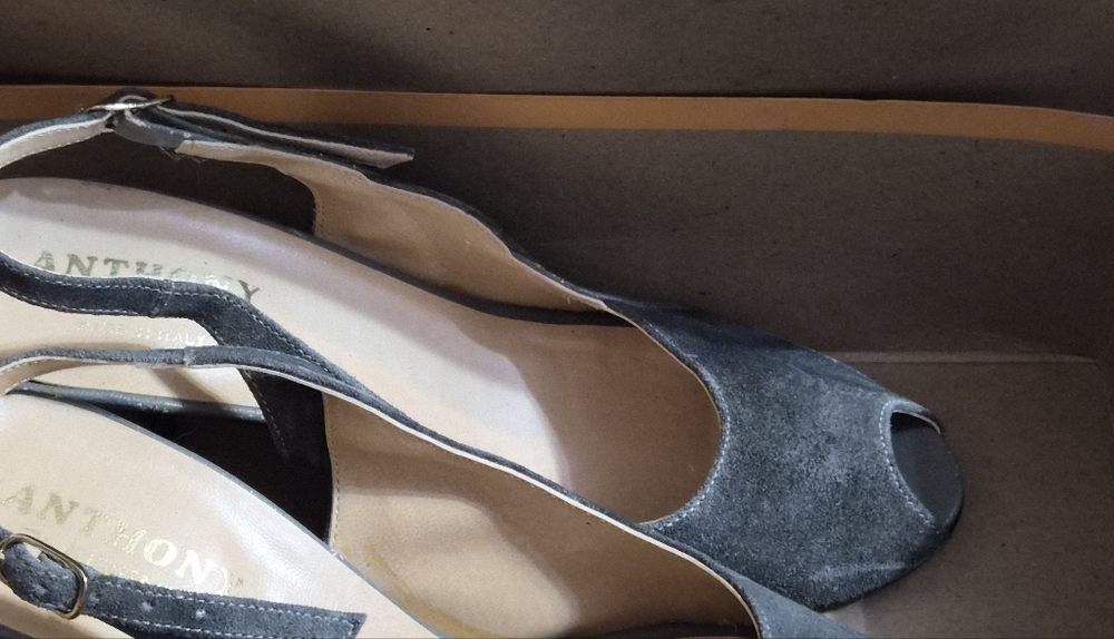 Elegant Vintage Anthony Di Firenze  Italiain Gray Peep-Toe Women's Shoes